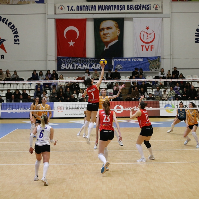 Voleybol: Vodafone Sultanlar Ligi