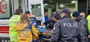 Boşanmak isteyen eşini öldürüp kaçtı