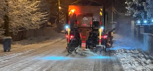 Sakarya'da Kocaali-Hendek yolu yoğun kar nedeniyle ulaşıma kapatıldı