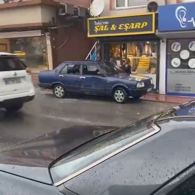 Boşanmak isteyen eşini öldürüp kaçtı (2)