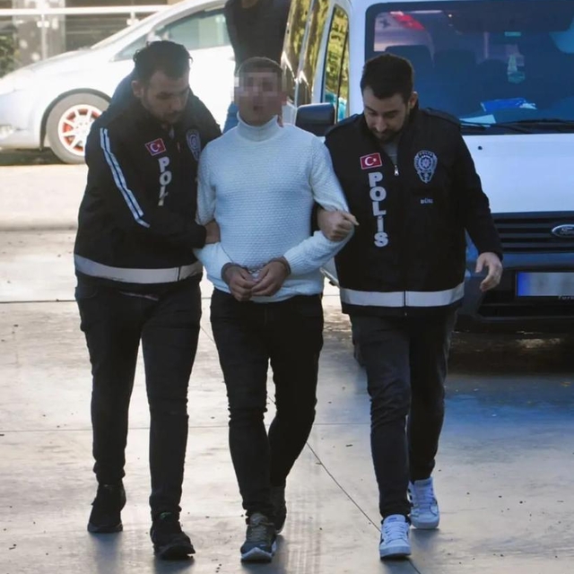 Kırklareli'nde çeşitli suçlardan aranan 15'i hükümlü 33 kişi yakalandı