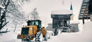 Giresun ve Rize'de 36 köy yolunda ulaşım sağlanamıyor