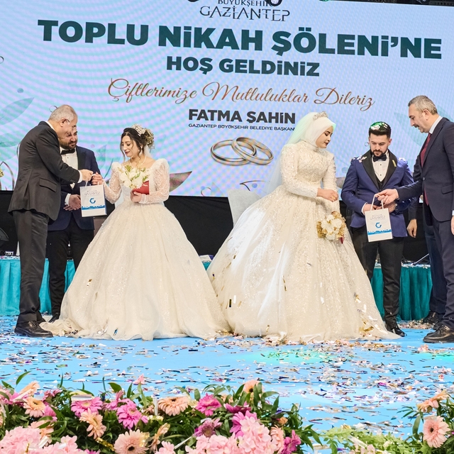 Gaziantep'te 250 çift için toplu nikah töreni düzenlendi
