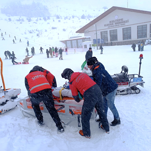 UMKE ekipleri Keltepe Kayak Merkezi'nde 10 hastaya müdahale etti