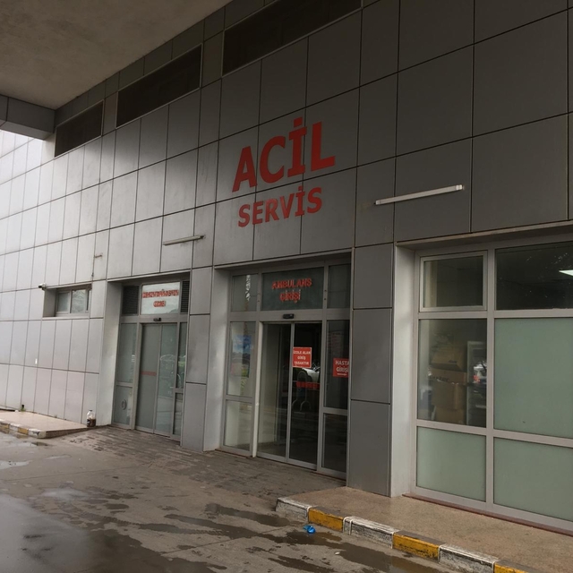 Hastanenin çamaşırhanesinde pres makinesine sıkışıp, öldü