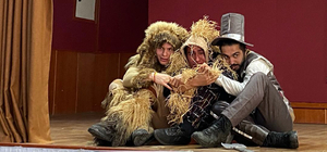 Sarıkamış'ta "Oz Büyücüsü" çocuk oyunu sergilendi