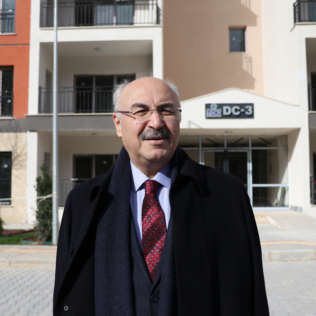 Adana'da 1589 deprem konutu şubat sonuna kadar teslim edilecek