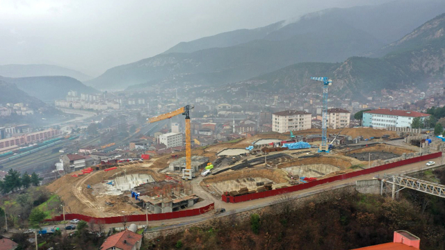 AK Parti Karabük heyeti, "İlk Evim, İlk İş Yerim" Projesi'ni inceledi