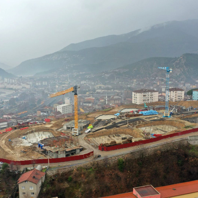 AK Parti Karabük heyeti, "İlk Evim, İlk İş Yerim" Projesi'ni inceledi