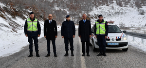 Kaymakam Aydın, karla mücadele ekiplerini denetledi