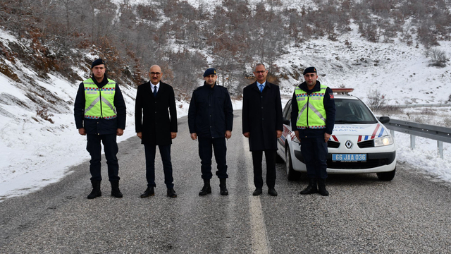 Kaymakam Aydın, karla mücadele ekiplerini denetledi