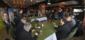 AK Parti Tekirdağ Büyükşehir Belediye Başkan Adayı Yüksel basın mensuplarıy...