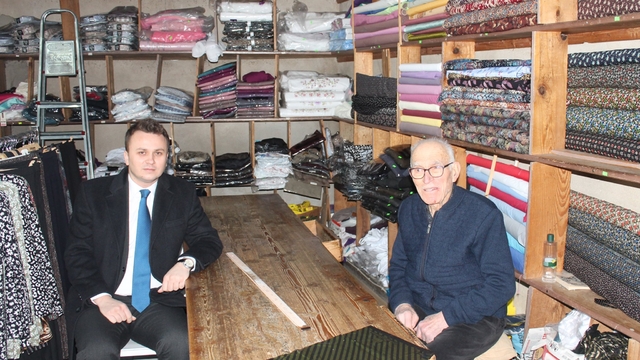 Gerze Kaymakamı Arabacı, 92 yaşındaki esnafı ziyaret etti