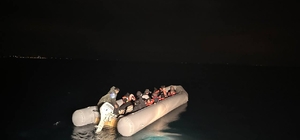 İzmir açıklarında 63 düzensiz göçmen kurtarıldı