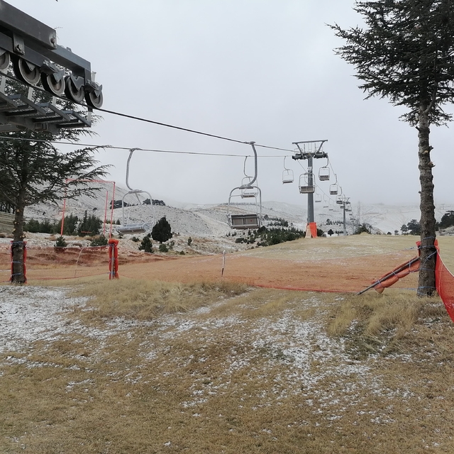 Yeterli kar yağmayan Davraz Kayak Merkezi'nde sezon açılamadı