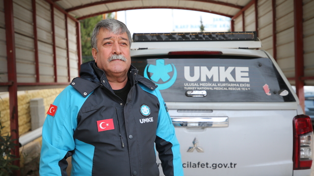 6 ŞUBAT DEPREMLERİNİN BİRİNCİ YILI - Depremlerde hayat kurtaran UMKE görevlisi, enkaz altında 10 saat kurtarılmayı bekledi