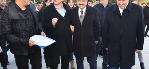 İzmir Büyükşehir Belediye Başkan Adayı Hamza Dağ, hayvan bakımevini ziyaret...