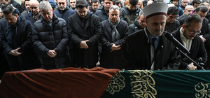 AK Parti'li İnan'ın vefat eden anneannesi İzmir'de toprağa verildi