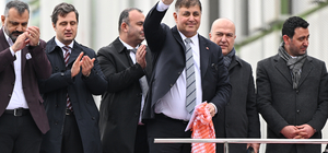 CHP'nin İzmir büyükşehir belediye başkanı adayı Tugay, partililer tarafında...