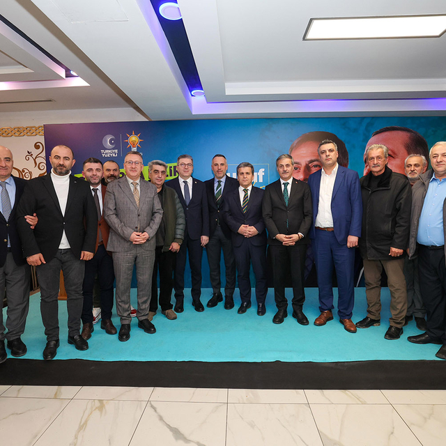 Sakarya Büyükşehir Belediye Başkan adayı Alemdar, dernek yöneticileriyle bu...