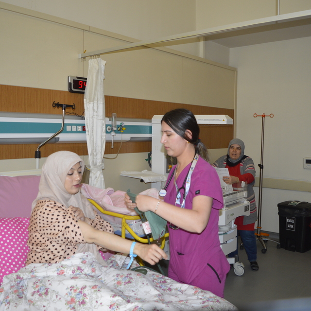 Erciş Şehit Rıdvan Çevik Devlet Hastanesi, "Anne Dostu" unvanı aldı