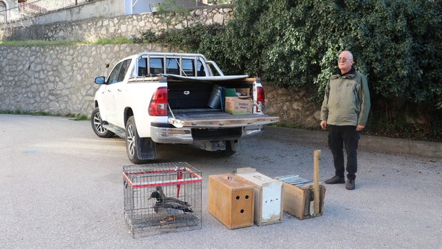 Yabani kuşları yakalayıp satan şüpheliye operasyon