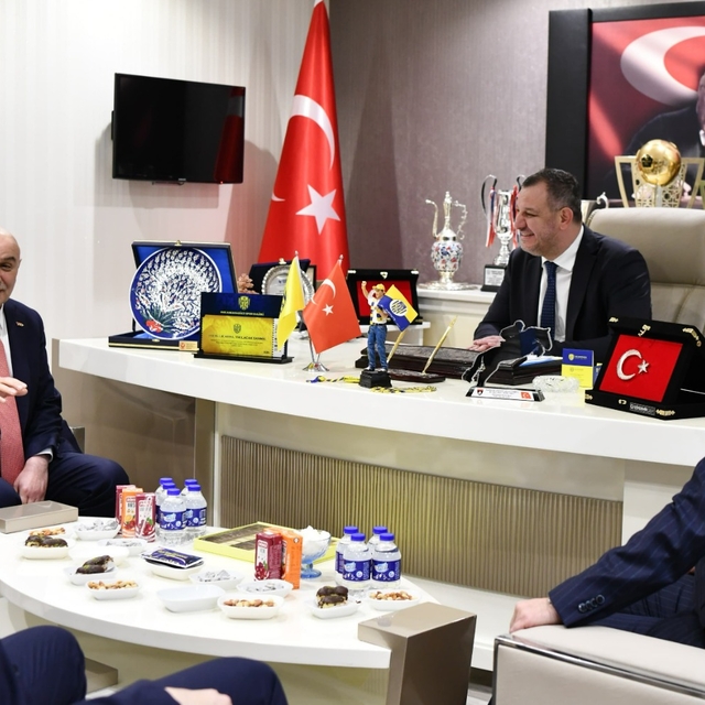 Cumhur İttifakı ABB başkan adayı Altınok'tan MKE Ankaragücü'ne ziyaret: