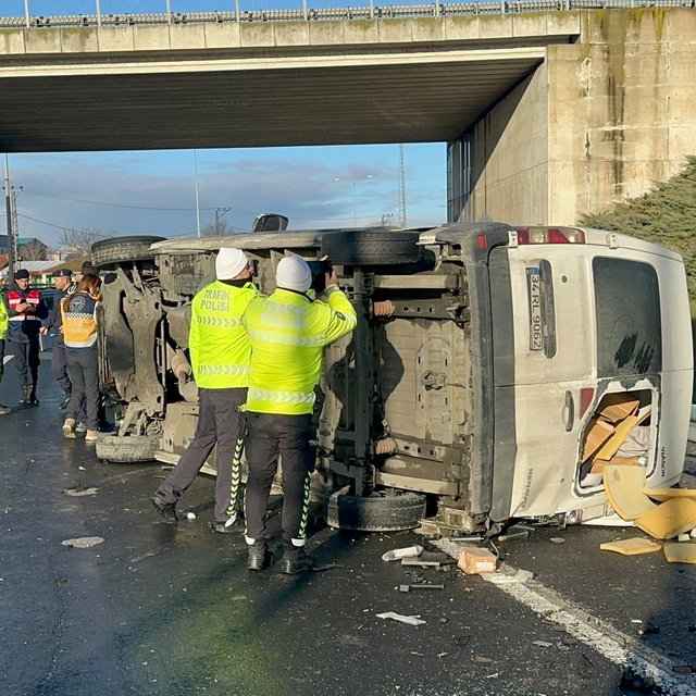 Tekirdağ'da minibüsün devrilmesi sonucu 1 kişi öldü
