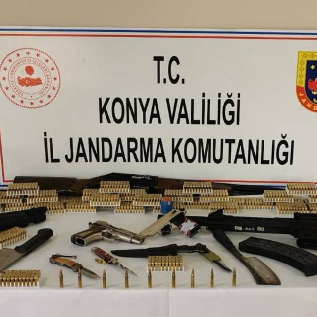 Konya'da silah ve mühimmat kaçakçılığı operasyonunda 3 şüpheli yakalandı