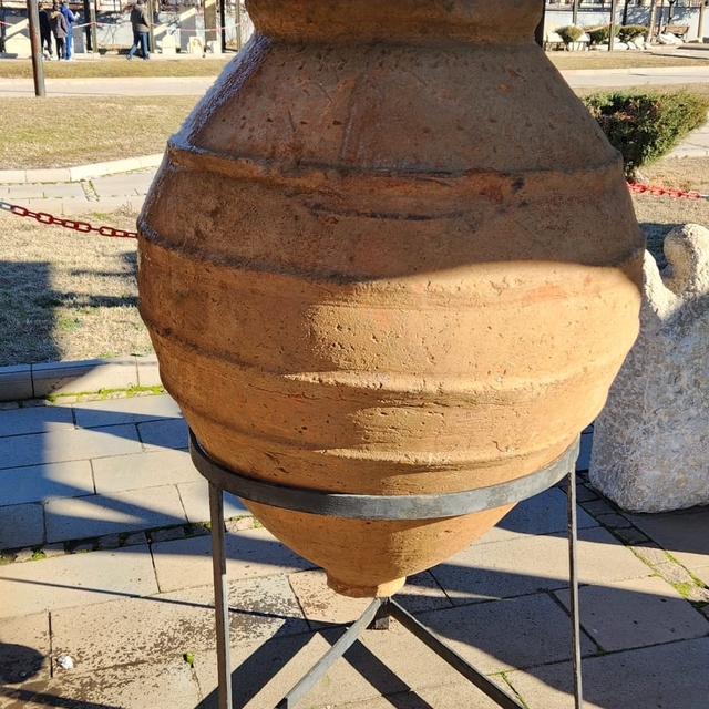 Çorum'da bulunan 1800 yıllık küp müzede sergileniyor
