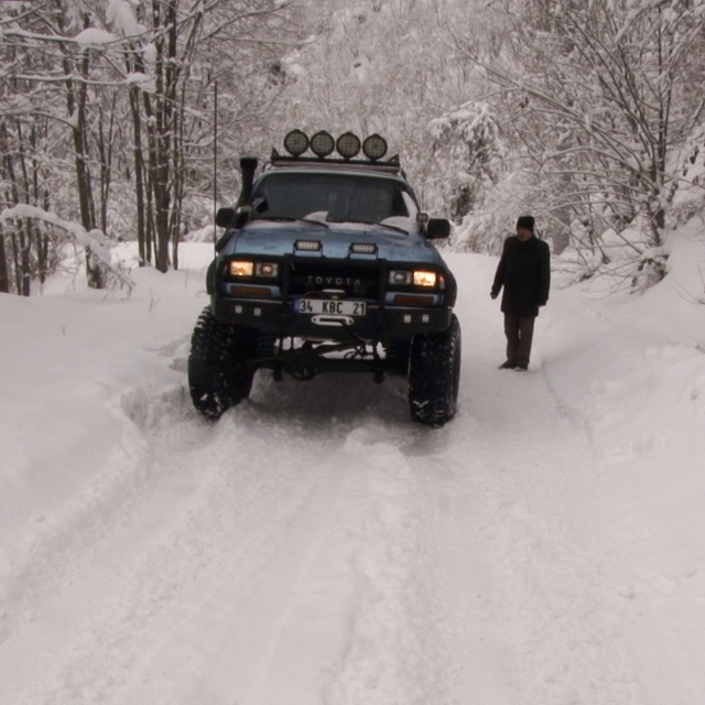 Sakarya'nın yüksek kesimlerinde kar kalınlığı 1,5 metreyi buldu
