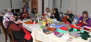 Isparta'da deprem bölgesindeki çocuklara ve öğrencilere yönelik kampanya ba...