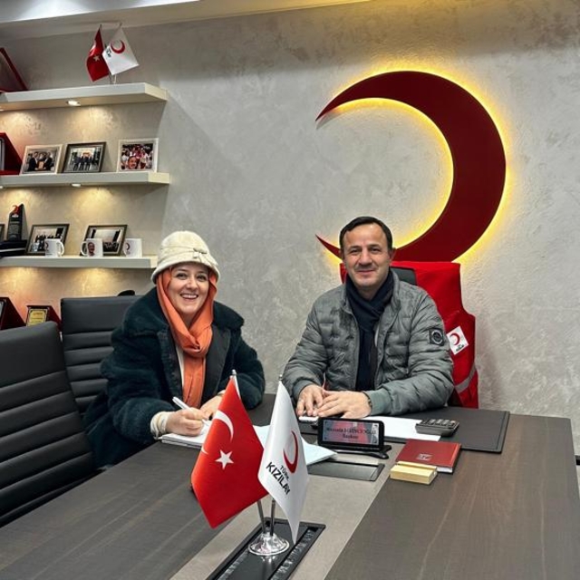 Türk Kızılay Akyazı Şubesi'ne katılımlar sürüyor