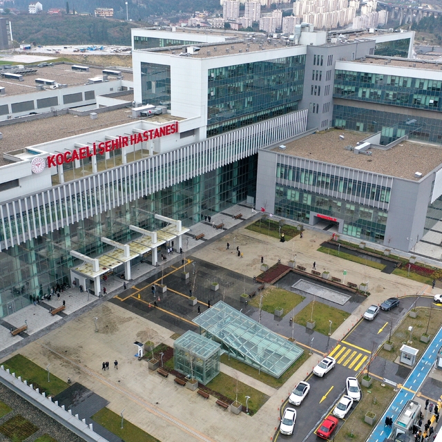 Kocaeli Şehir Hastanesinde günlük ortalama 5 bin acil ve poliklinik hizmeti...