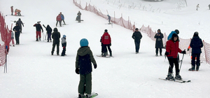 Yurduntepe Kayak Merkezi'nde sömestir yoğunluğu hafta içi de sürüyor