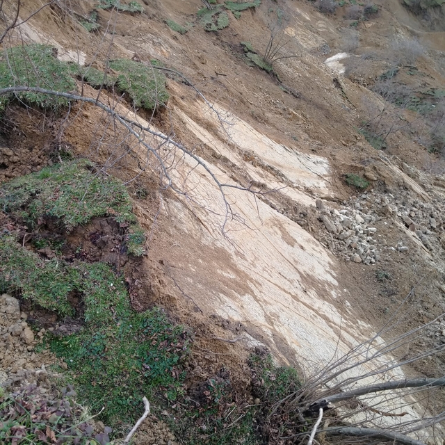 Düzce´de heyelanlarda 10 köye ulaşım kapandı