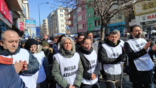 Kars'ta DEM Parti´nin 'Özgürlük Yürüyüşü' başladı
