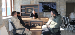 Hizan Kaymakamı Özçelik, uygulama ve yol kontrol noktasını ziyaret etti