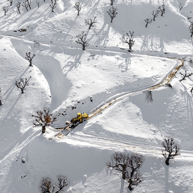 Sason´da 32 yerleşim yerinin yolu kardan kapandı