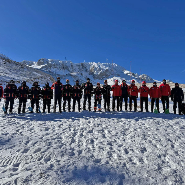 Davraz Kayak Merkezi'nde kurtarma tatbikatı yapıldı