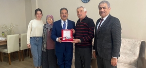 Süleymanpaşa Kaymakamı Güler, şehit ailesi ile Kıbrıs gazisini ziyaret etti