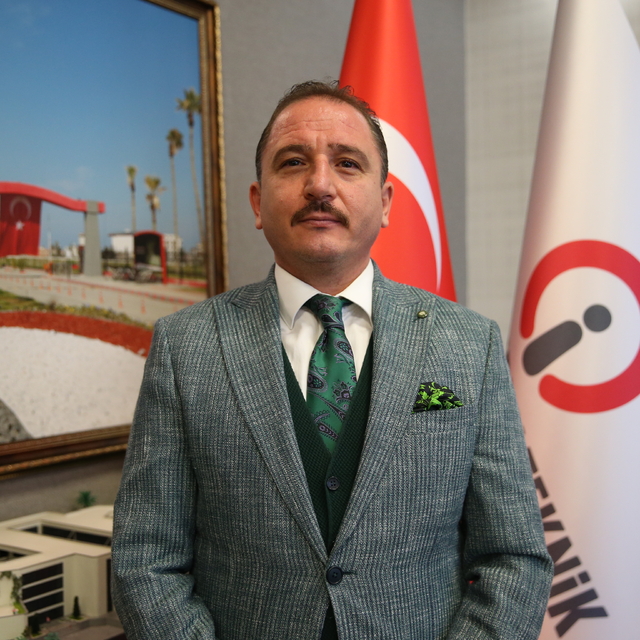 Üniversitedeki 55 bin kamyon malzemeyle hazırlanan alanda depremzede ailel...