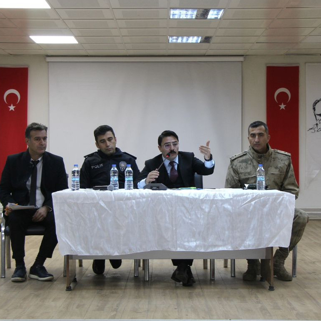 Beşiri'de Taşımalı Eğitim ve Okul Güvenliği Toplantısı yapıldı
