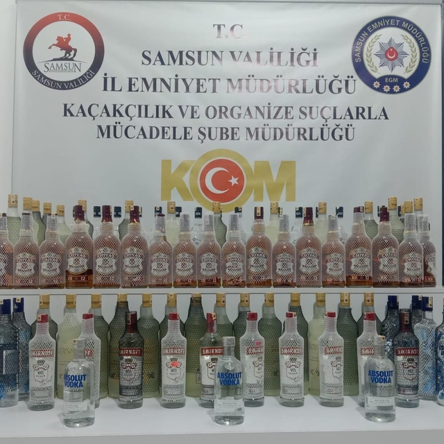 Samsun'da gümrük kaçağı içki operasyonu