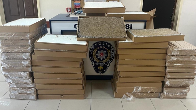 Kırıkkale'de 225 bin dolu makaron ele geçirildi