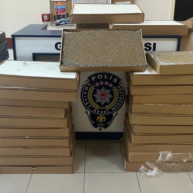 Kırıkkale'de 225 bin dolu makaron ele geçirildi