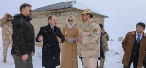 35 yıldır kapalı sınır kapısında inceleme, Başkale´de heyecan yarattı