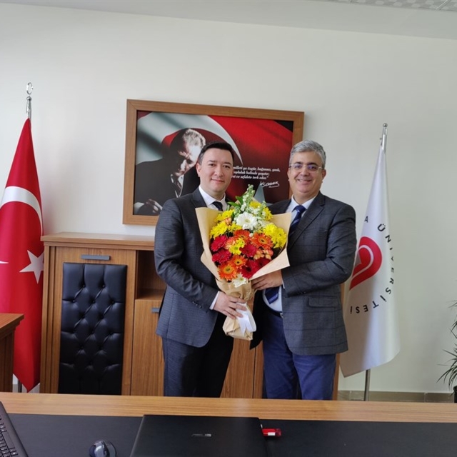 Merzifon Meslek Yüksekokulu Müdürlüğüne Onur Çapkulaç atandı