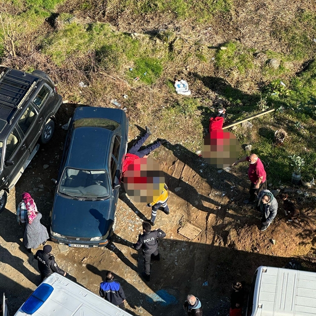 Boşanma aşamasındaki eşini öldürüp, intihara kalkıştı