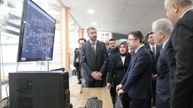 Bakan Yumaklı, AK Parti Kocaeli İl Başkanlığında konuştu: